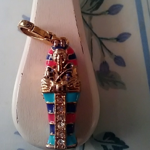 Juicy Couture Jewelry - JUICY COUTURE 👑 KING TUT LOCKET!
